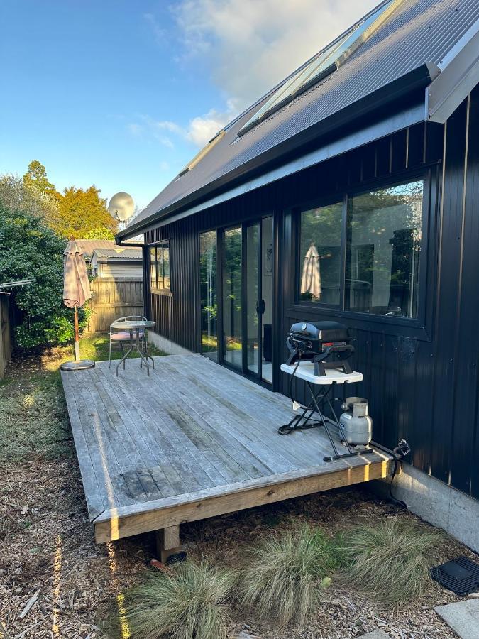 Modern Two Bedroom Oasis Whangamata Exterior photo